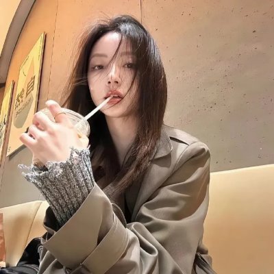 热裤荡女